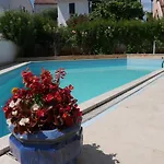 아파트 Bozena 6 브르사르