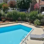 아파트 Bozena 6 브르사르