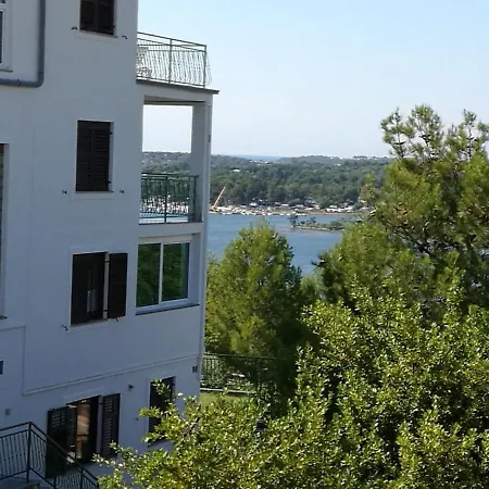 Bozena 6 Apartment